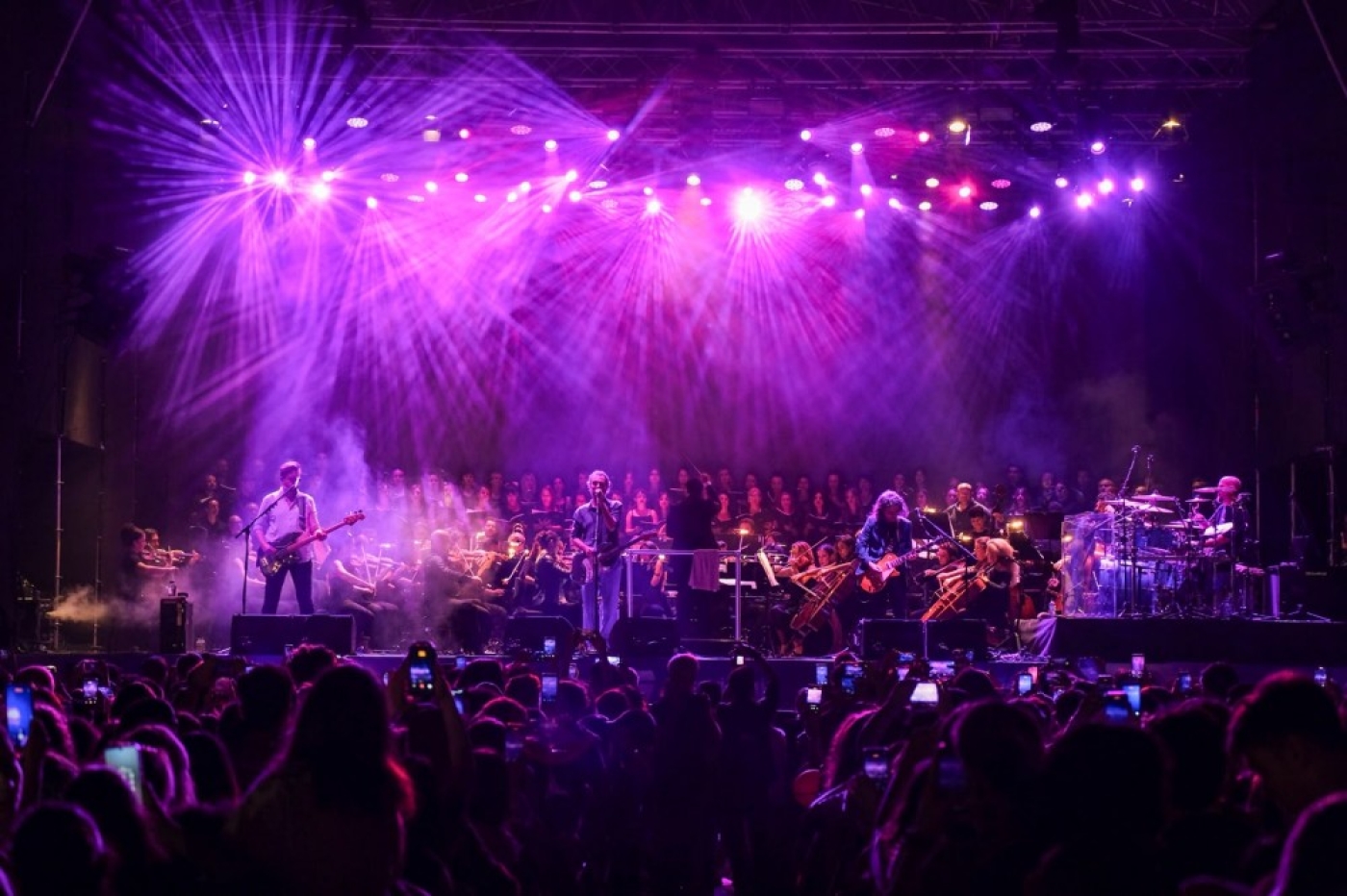 mor ve ötesi konser-i6a9e5caaf1fc0.jpg
